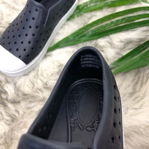 Boys Plastic Water Shoes NEW - Picture 4 of 4